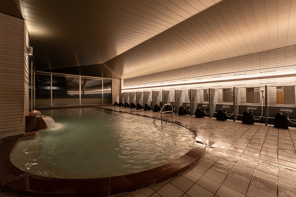 Indoor bath